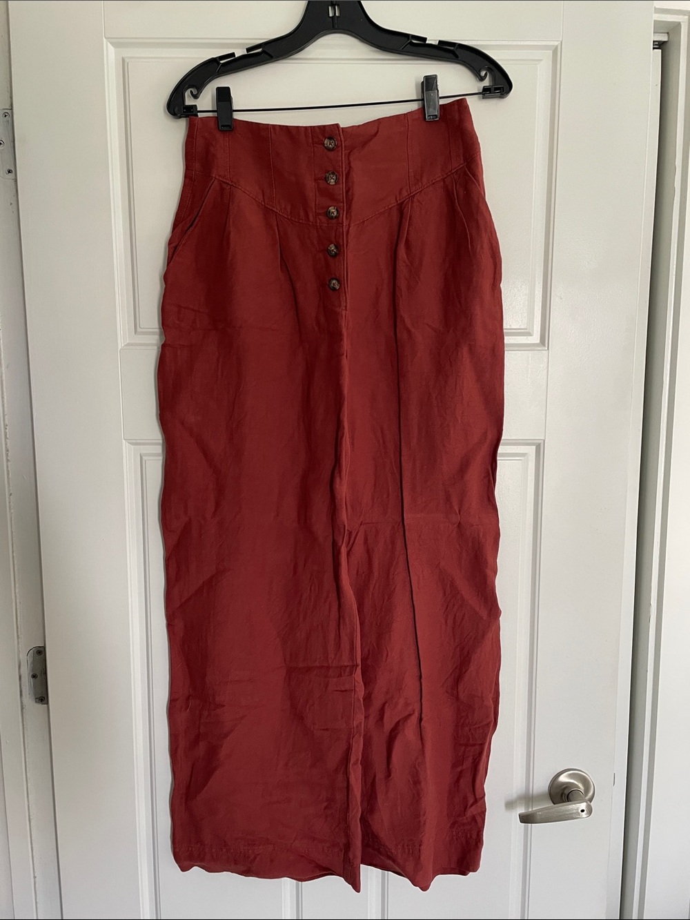 Express High-Waist Button-Front Trouser Pants in Rust Red